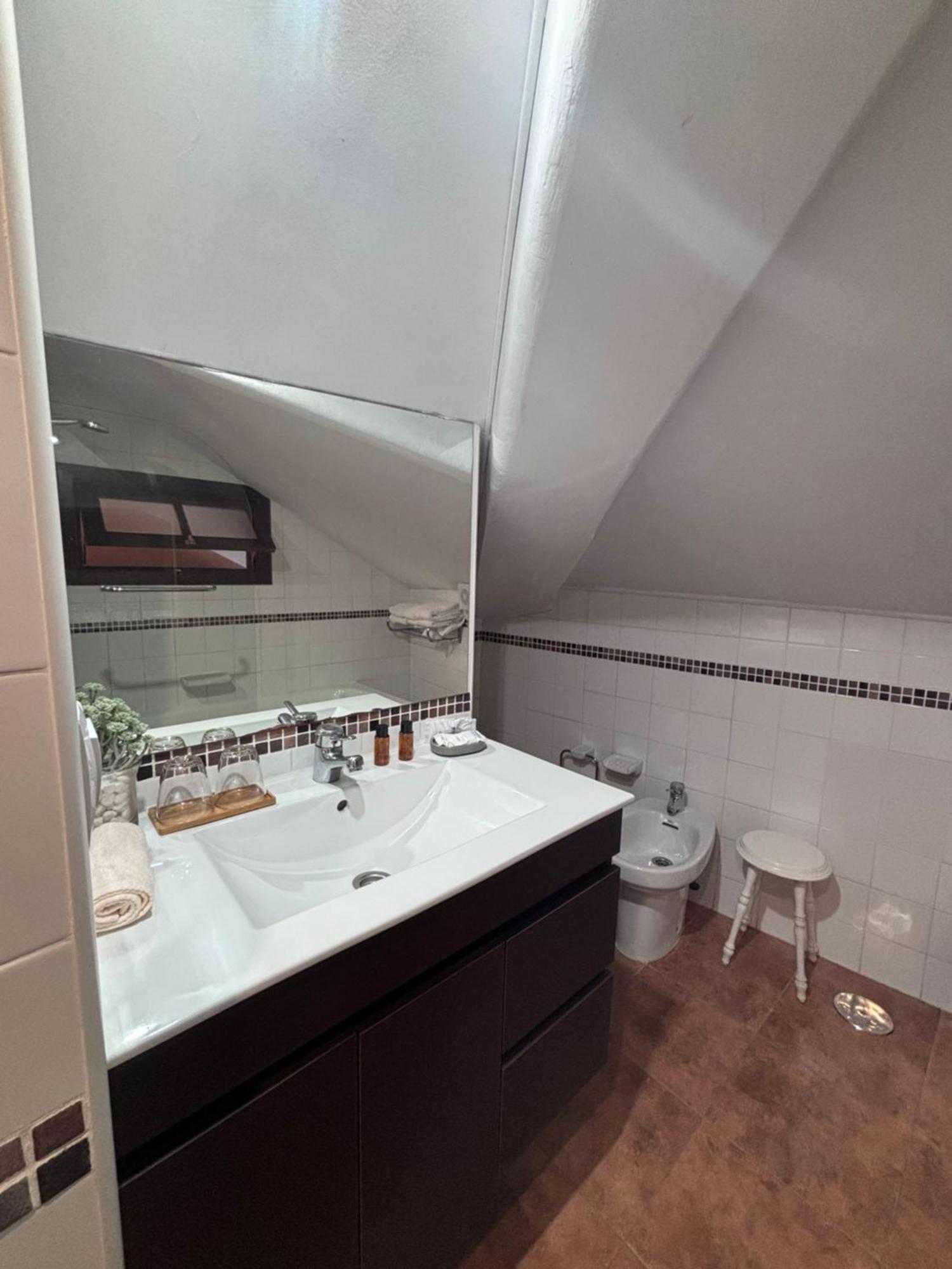 Hotel A Torre Do Xudeu Туй Екстериор снимка