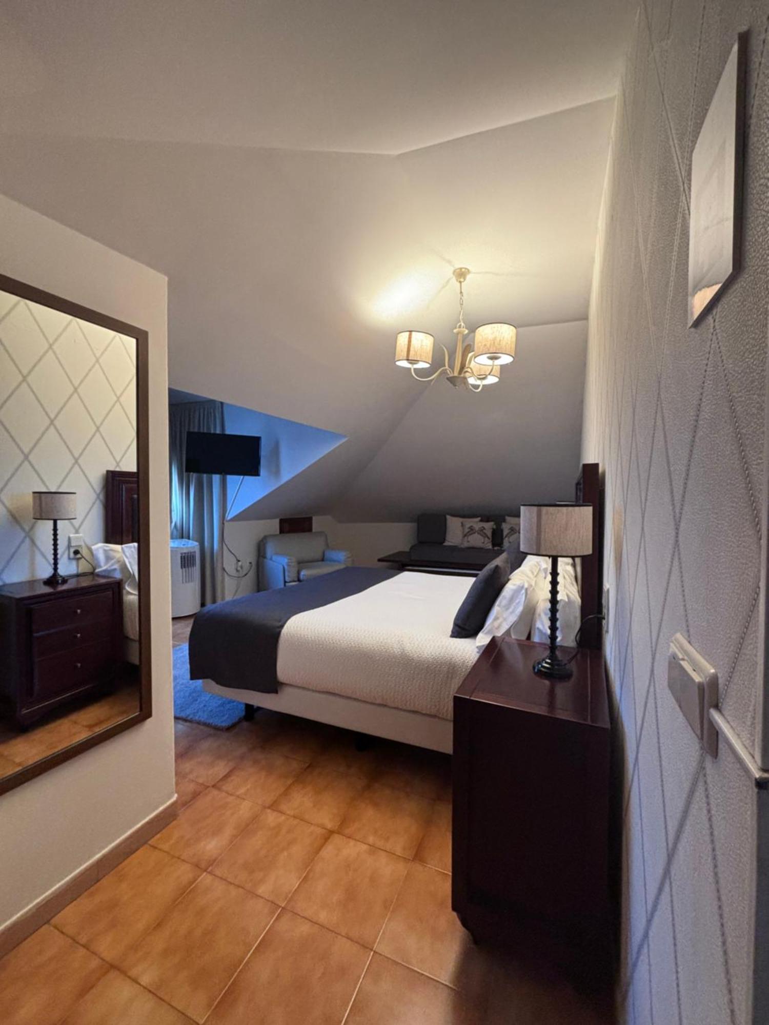 Hotel A Torre Do Xudeu Туй Екстериор снимка