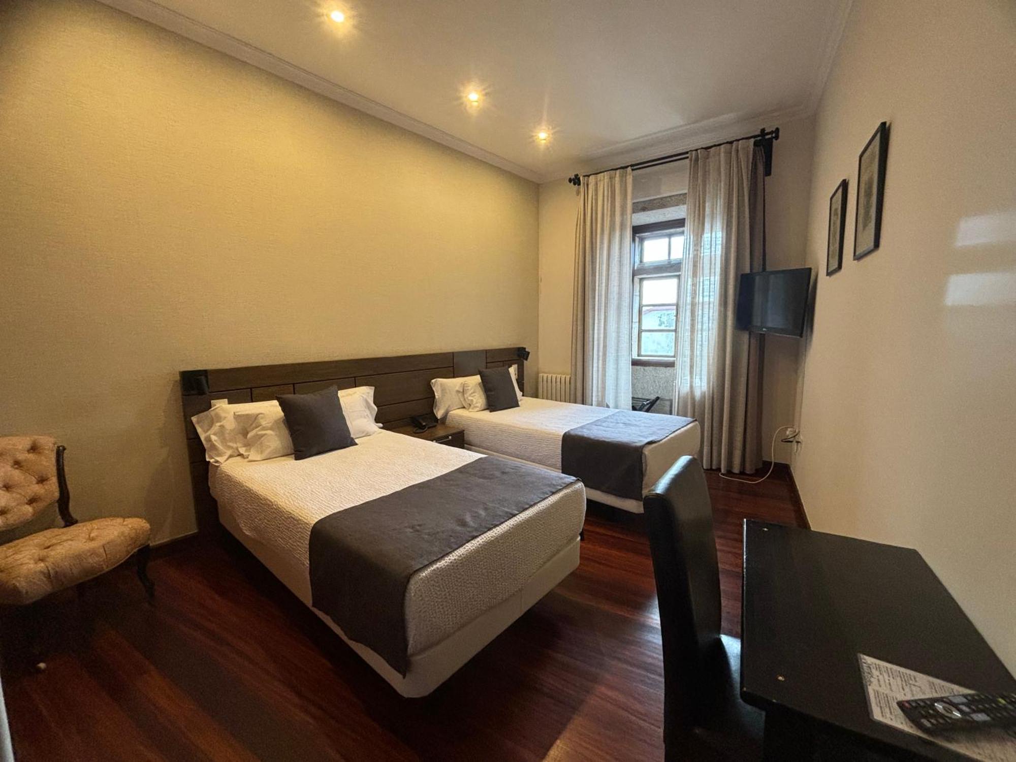 Hotel A Torre Do Xudeu Туй Екстериор снимка